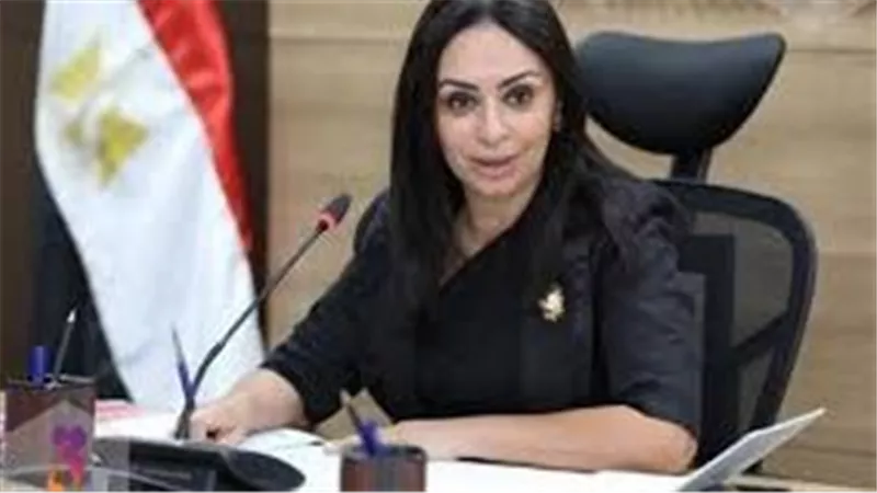 أمه تجبره على التسول.. تفاصيل صادمة في واقعة طفل جراج المول بالتجمع الخامس