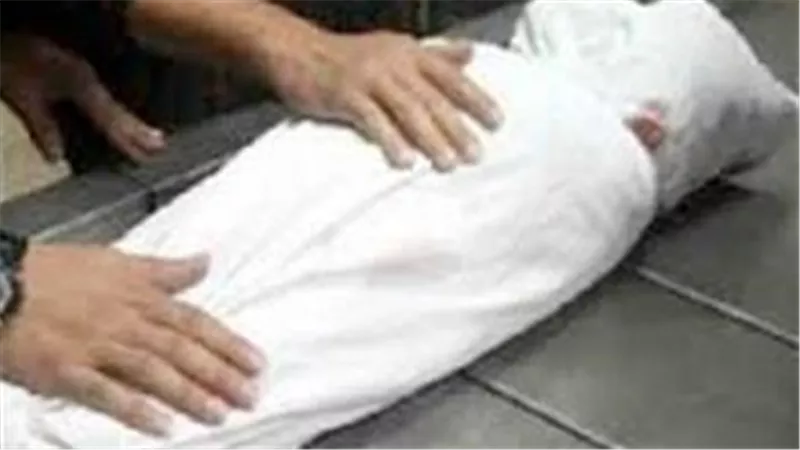 خنقها وسرق حلقها.. تفاصيل صادمة في العثور على جثة طفلة مدفونة فوق سطح منزل بقنا 
