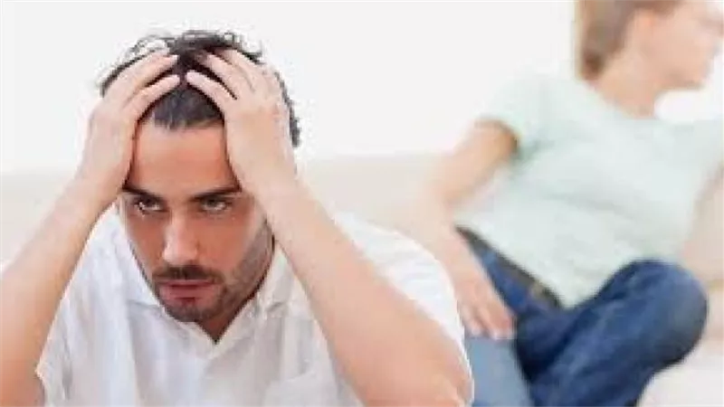 بتدعي عليا أخرج مرجعش تاني.. رجل يقاضي زوجته ويطلب تطليقها في محكمة الأسرة