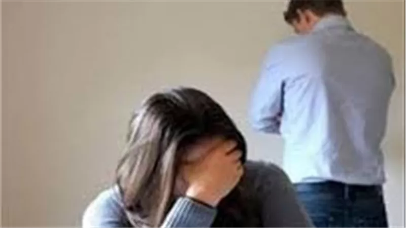  بيصور البنات ويساومهن.. سامية تطلب الخلع أمام محكمة الأسرة 