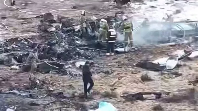  بعد تحطمها.. مشاهد مروعة من داخل طائرة الركاب الأذربيجانية | فيديو 