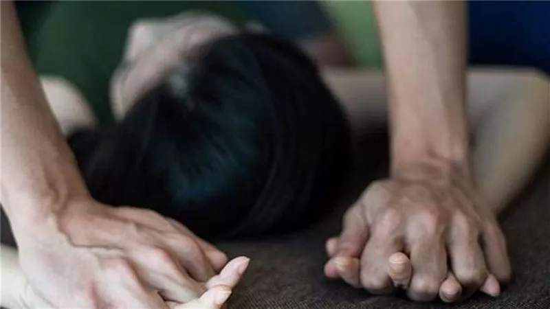 خدر شقيقته وهتك عرضها أكثر من مرة.. التفاصيل الكاملة للحكم في قضية شقة أبيس بالإسكندرية