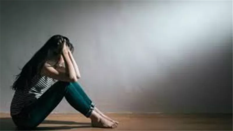 زوج أمها متهم باغتصابها.. قرار جديد من النيابة بشأن طفلة الصف