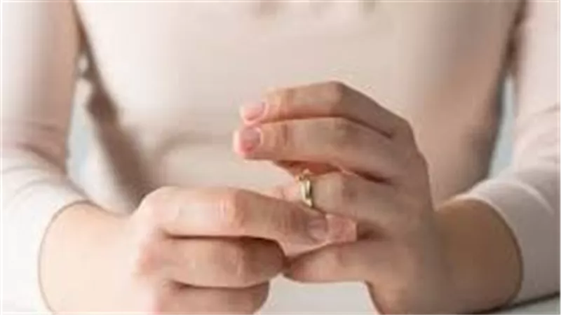 هرب مني بعد أسبوع جواز.. دعاء تطلب خلع زوجها في محكمة الأسرة