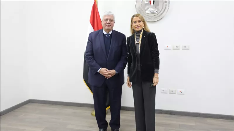 وزير التعليم العالي يبحث خطة التعاون المستقبلية مع المدير الإقليمي لليونسكو
