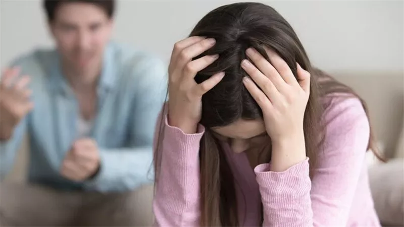 هل من تمنع نفسها عن زوجها تلعنها الملائكة؟.. أمين الفتوى يفجر مفاجأة | فيديو