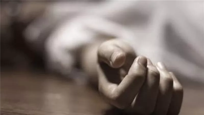 خنقها حتى الرمق الأخير..عامل الخصوص تخلص من زوجته في ساعة غضب