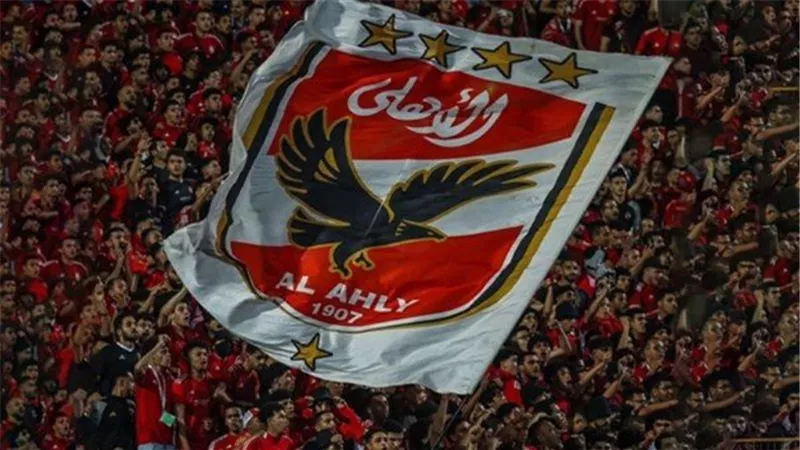  13مليون جنيه.. نجم الأهلي يتعرض للنصب ويستغيث بالأمن 