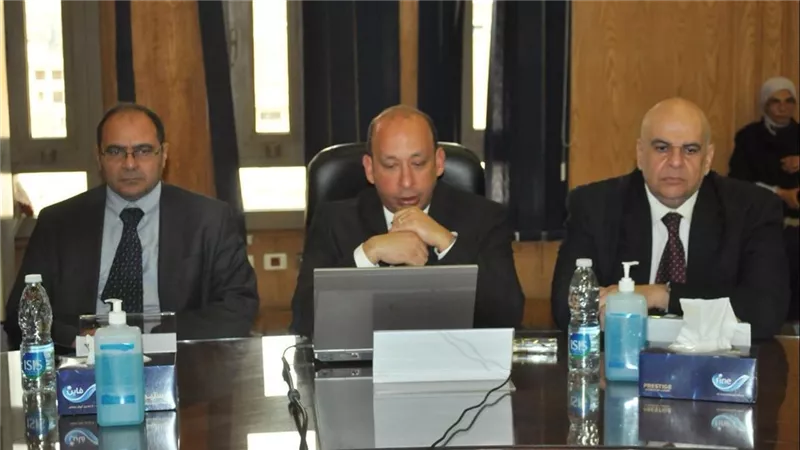 عميد طب قصر العيني: مستعدون لاستقبال الحالات الحرجة وتقديم الدعم للأشقاء الفلسطينيين 