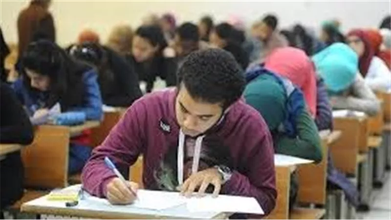 التعليم تحسم الجدل..هل طلب الأزهر والكنيسة إضافة «الدين» للمجموع بالثانوية العامة؟ | فيديو