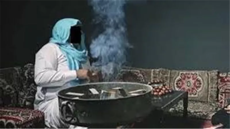 حاول إغواء والدته.. أسرة مريض تقتل دجالًا وتدفنه على حافة المصرف