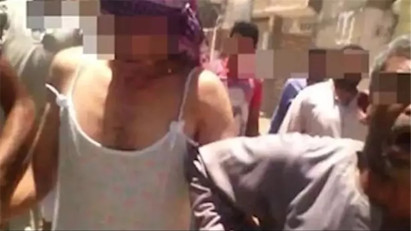 تفاصيل مثيرة.. أب ينتقم من حبيب ابنته القاصر بقميص نوم