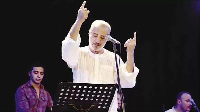تنبأ بوفاته.. تفاصيل اللحظات الأخيرة في حياة المنشد عامر التوني | فيديو