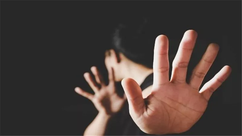 شاب نصب عليها في سهرة حمراء.. القصة الكاملة لحادث فتاة القطامية