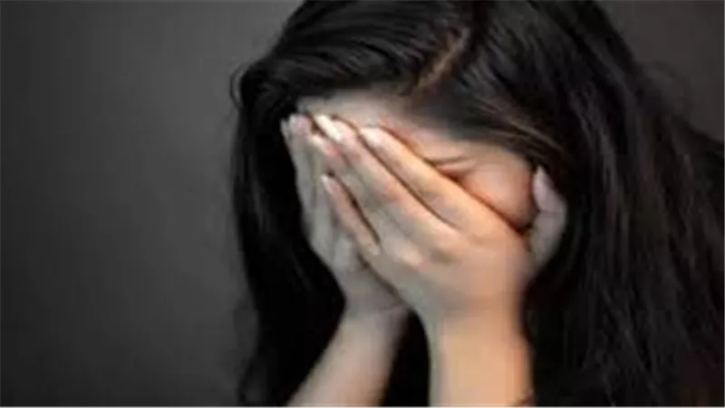 تفاصيل مثيرة.. فتاة تتهم شابا بالتحرش بها ومضايقتها في مدينة نصر 