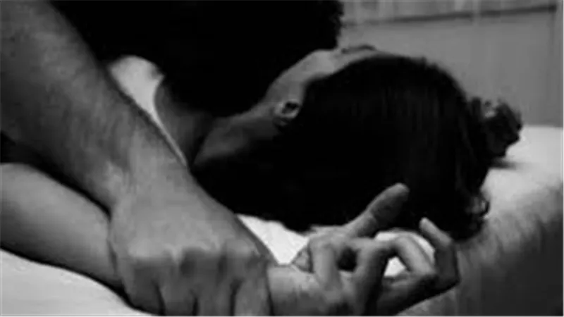 علاقة جنسية تنتهي بجثتين.. كيف خططت شربات ورشدي لقتل زوجها و