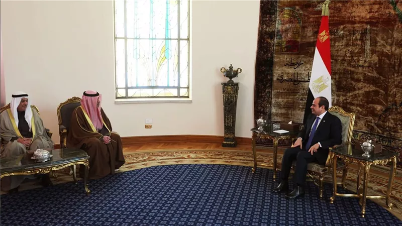 الرئيس السيسي: حريصون على تعزيز التعاون مع الكويت في كافة المجالات