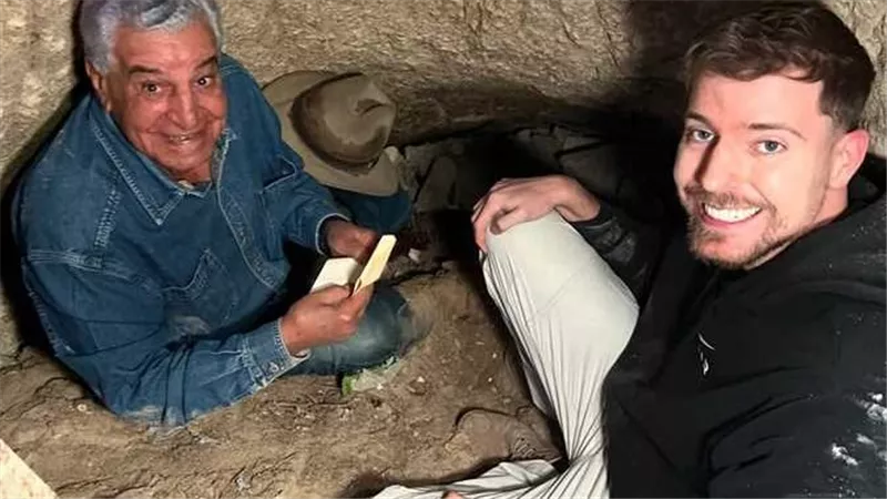 هليكوبتر وغرف مفتوحة لأول مرة.. تفاصيل حلقة مستر بيست في الأهرامات | شاهد