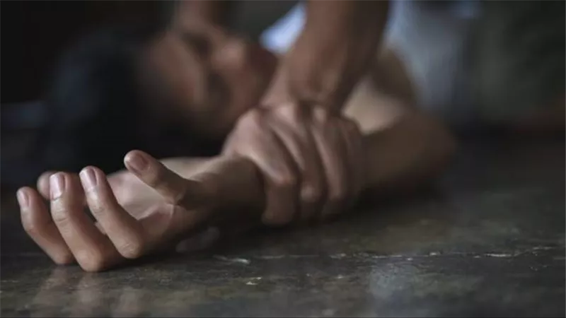 طابور عرض.. تطور مثير في اتهام 5 رجال بالتناوب على اغتصـ اب فتاتين بالهرم 