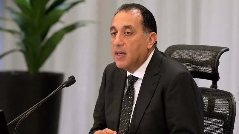 رئيس الوزراء: أنصح المواطنين بعدم تخزين أي سلعة لهذا السبب
