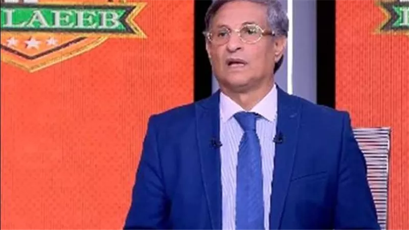 قولتلها مش أنا.. نجم الأهلي السابق يكشف كيف حاولت راقصة إنهاء مسيرته الكروية | فيديو 