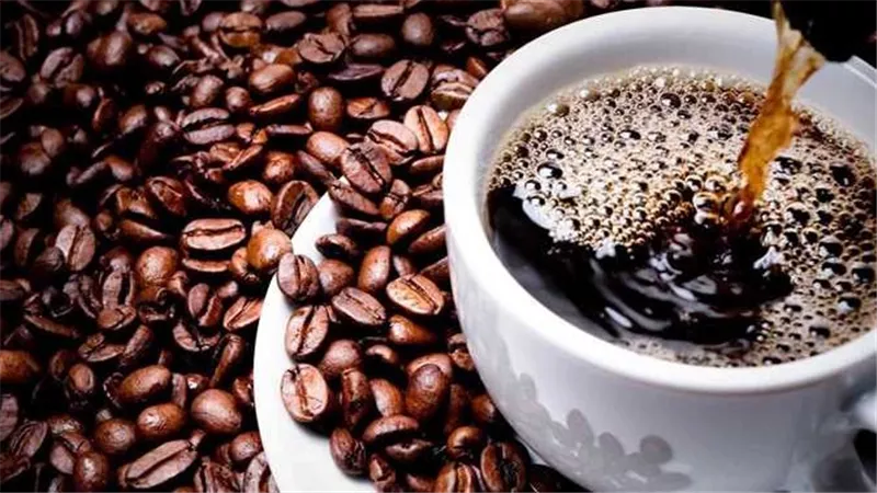 القهوة صباحًا أم مساءً؟ خبراء يكشفون الموعد الأمثل لتناولها وهذا الوقت المناسب