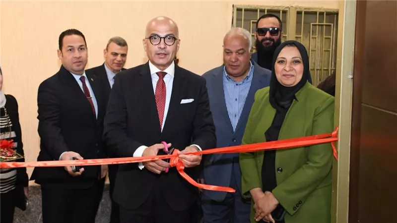 رئيس جامعه عين شمس يفتتح مبني المدينة الجامعية طالبات بعد تطويره