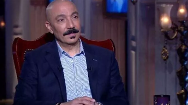 خلع زوجته للحجاب ودور شاذ.. تصريحات طارق لطفي تثير الجدل