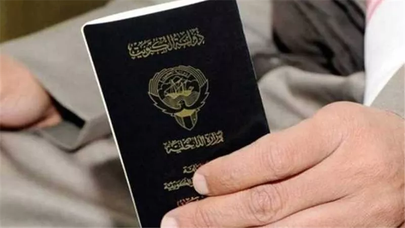 السفير المصري يكشف مفاجأة بشأن المصريين المسحوب جنسيتهم الكويتية