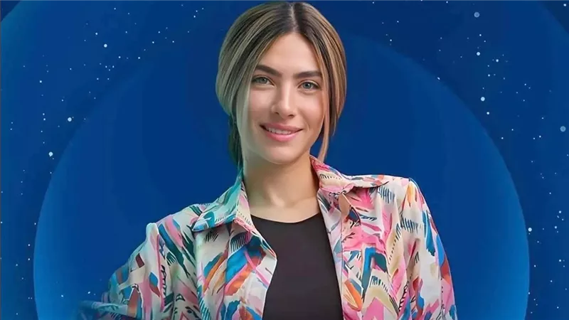  لابسة بلوزة بسعر خرافي.. هدى المفتي تثير الجدل بمشهد مسلسل 80 باكو | شاهد