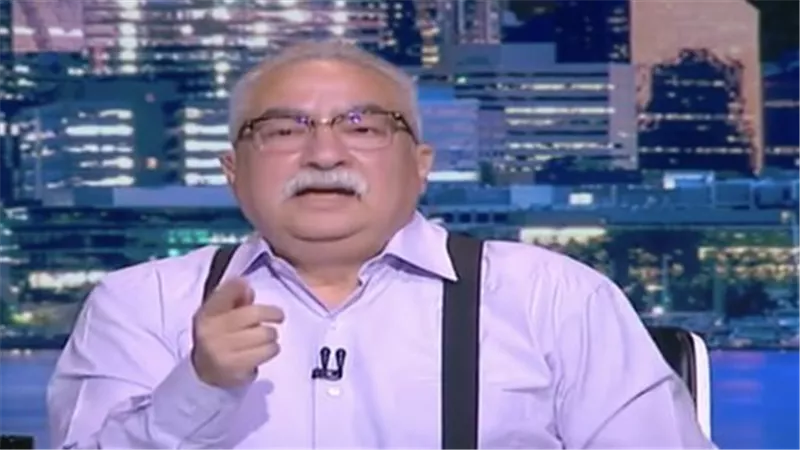 ما القصة؟.. عالم أزهري يبكي على الهواء بسبب إبراهيم عيسى