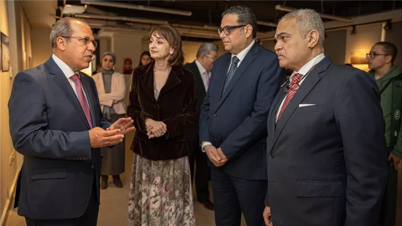 الجامعة البريطانية تفتتح معرض 