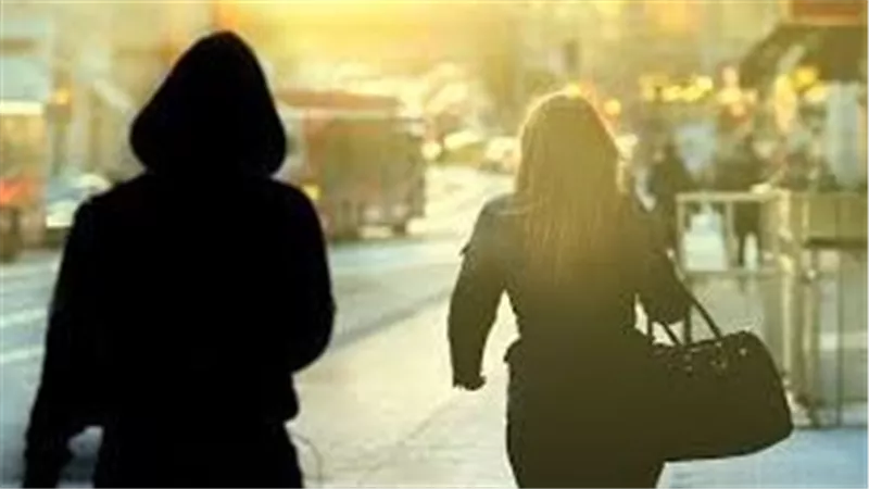 كانت بتشتري جيتار.. تفاصيل مثيرة جديدة في التحـ.رش بسيدة أجنبية بمحل أدوات موسيقية