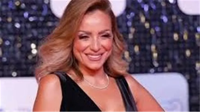 فستان قصير.. ريم البارودي تثير الجدل بهذه الإطلالة | شاهد