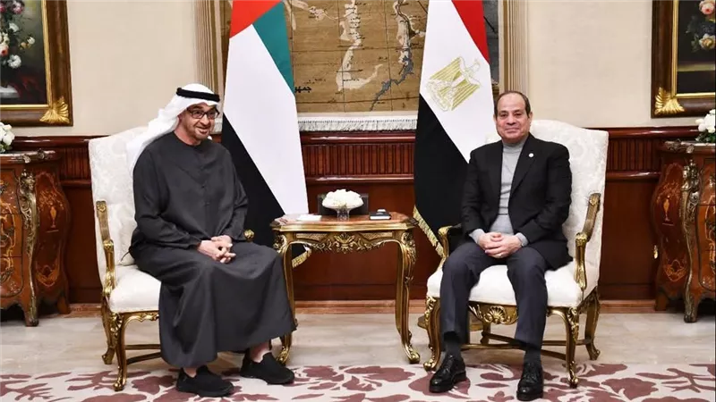 الرئيس السيسي ورئيس دولة الإمارات يبحثان تعزيز العلاقات الأخوية