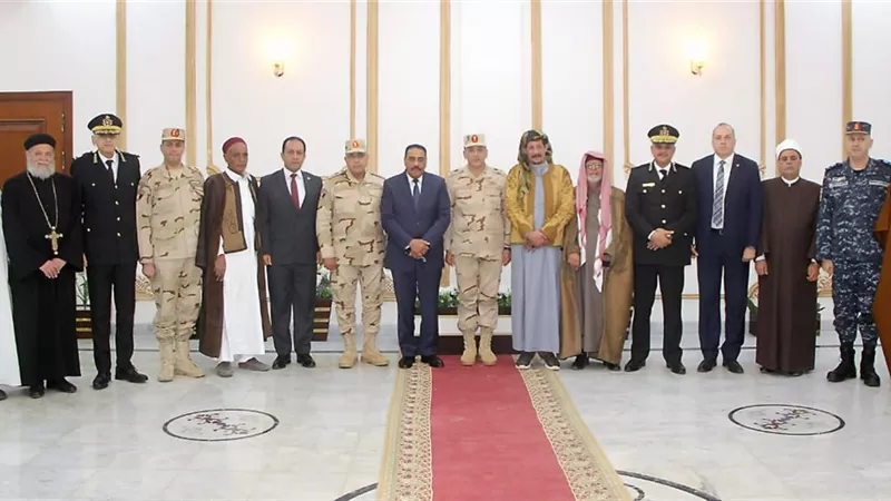 المنطقة الغربية العسكرية تنظم لقاء وحفل إفطار لعدد من شيوخ وعواقل محافظة مطروح