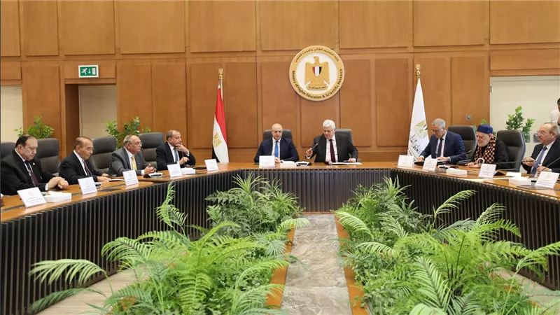 تفاصيل اجتماع مجلس أمناء جامعة بني سويف الأهلية برئاسة وزير التعليم العالي