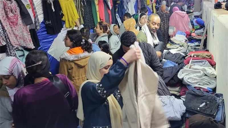 أمانة المرأة بحزب مستقبل وطن بمصر الجديدة تنظم معرضًا للملابس بالمجان.. صور