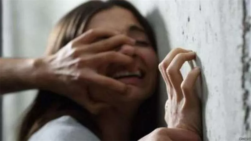 هتك عرضها.. تفاصيل الحكم على المتهم بخطف فتاة والتعدي عليها داخل سيارته في العبور 