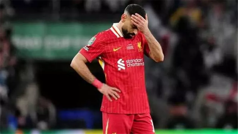 فوضى وخراب..تعليق ناري من أسطورة ليفربول على رحيل محمد صلاح