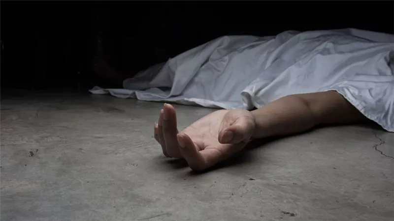 خلص عليه وكهرب جثته.. لماذا أنهى مسن حياة ابنه في أطفيح؟ 