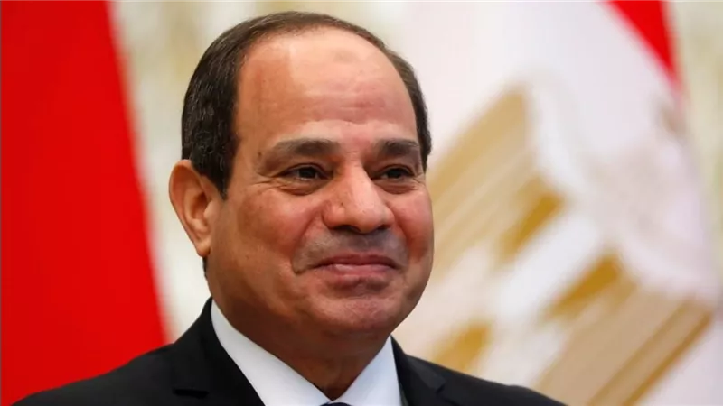 رئيس جامعة القاهرة يهنئ الرئيس السيسي والشعب المصري بحلول عيد الفطر المبارك
