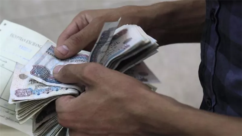 في هذا الموعد.. تفاصيل زيادة أجور العاملين بالدولة