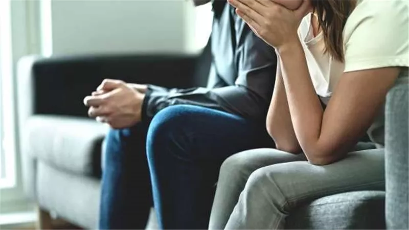 بتلعب بلاي ستيشن مع الشباب في بيت أهلها.. هشام يطلب تطليق زوجته في محكمة الأسرة