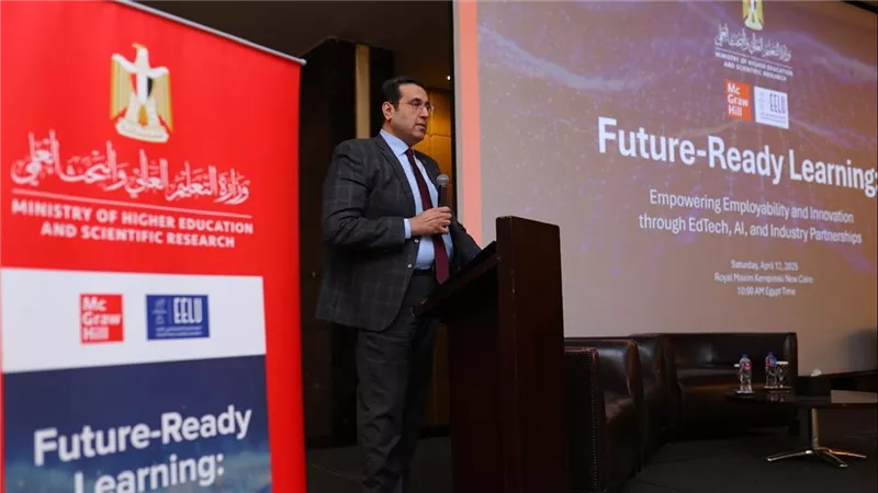 رئيس الجامعة المصرية الإلكترونية: نتبني أحدث وسائل التكنولوجيا في التعليم لتحقيق التحول الرقمي