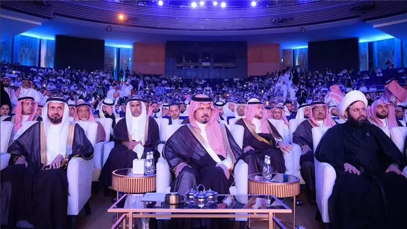 أمير منطقة المدينة المنورة يفتتح منتدى العمرة والزيارة في نسخته الثانية