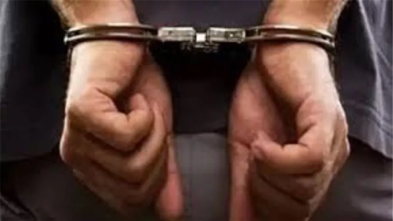  تجرد من ملابسه.. تفاصيل القبض على شاب حاول هتك عرض طفل بمدخل عقار بالهرم 