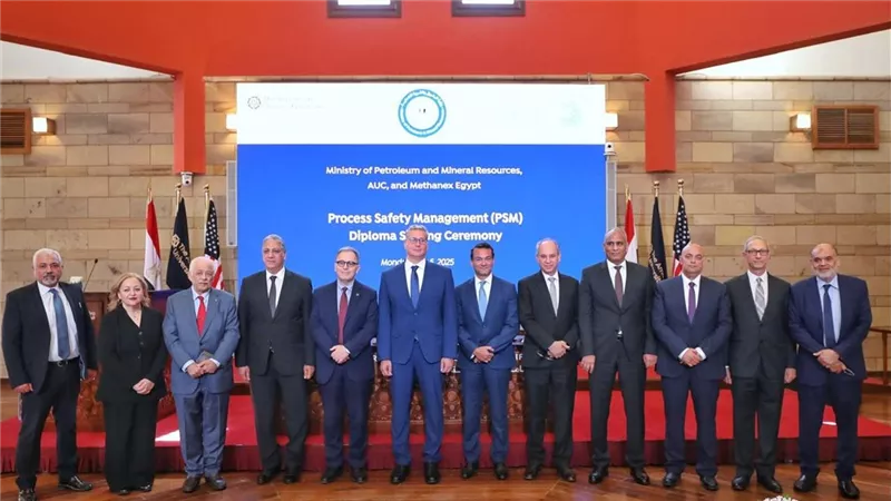 رئيس الجامعة الأمريكية بالقاهرة: فخورون بتقديم أول دبلومة لإدارة سلامة العمليات في مصر