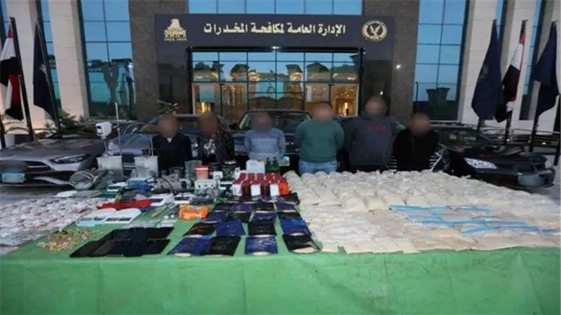  بمليار جنيه ونصف.. القصة الكاملة لسقوط 26 متهما في أخطر عصابات الحشيش الاصطناعي 