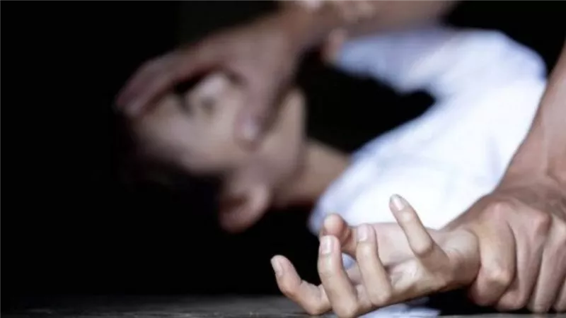 تفاصيل مثيرة.. ماذا قالت المحكمة في اتهام عامل الصف بهتك عرض ابنة خالته؟
